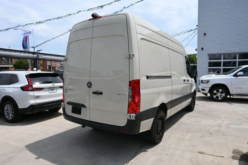 2024 Mercedes-Benz Sprinter Cargo Van Base - Photo 7