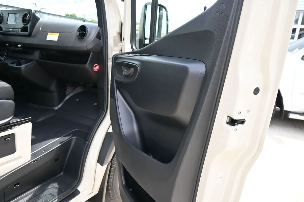 2024 Mercedes-Benz Sprinter Cargo Van Base - Photo 31