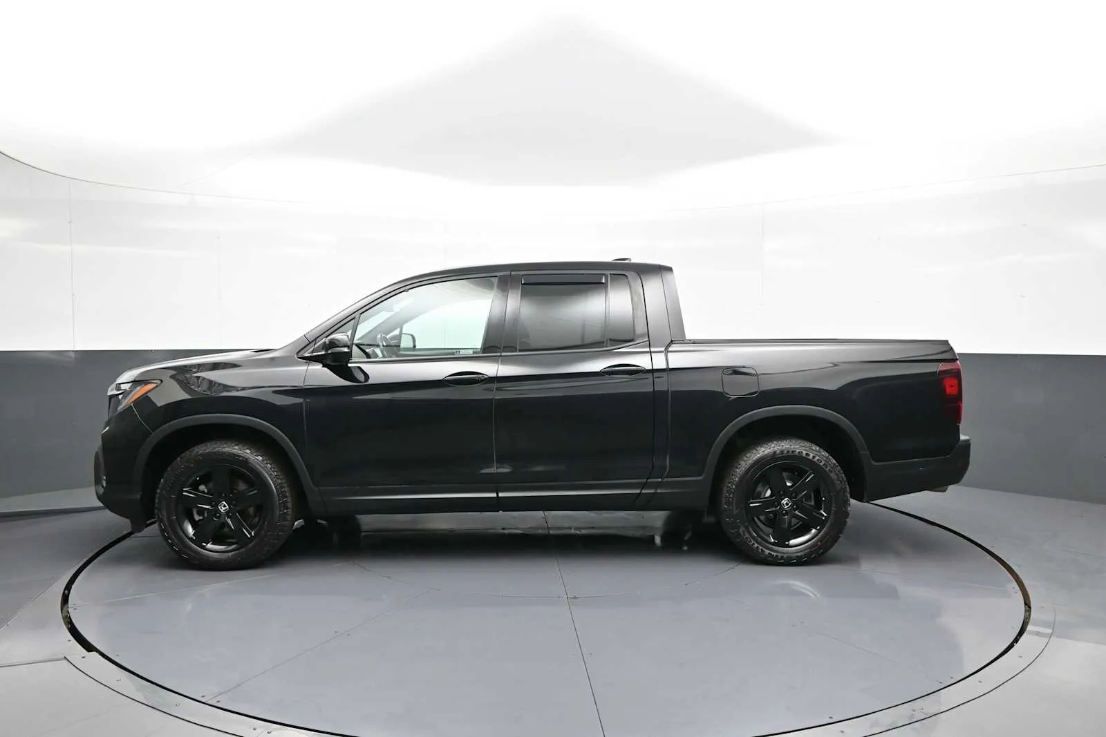 2023 Honda Ridgeline Black Edition - Photo 9