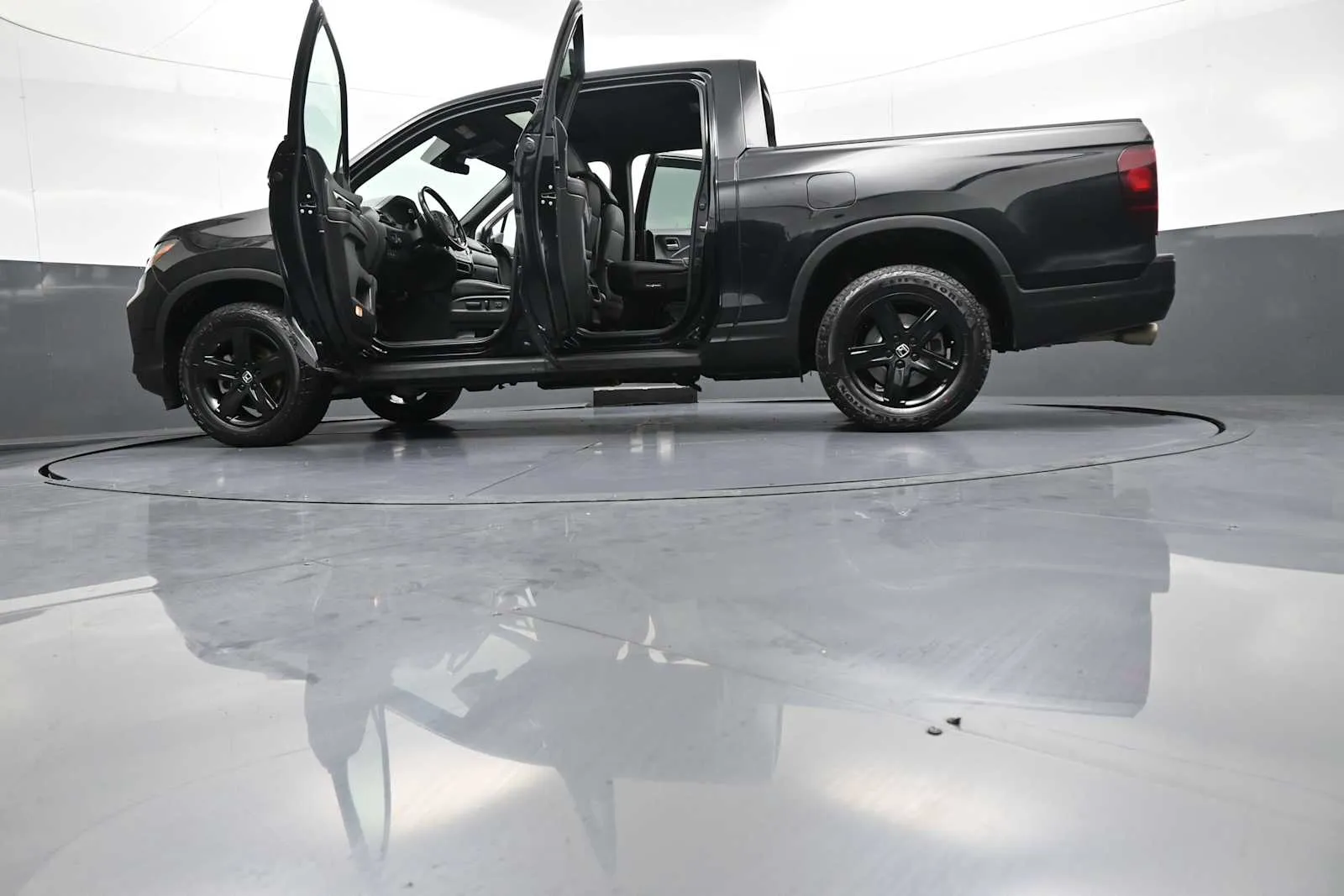 2023 Honda Ridgeline Black Edition - Photo 48