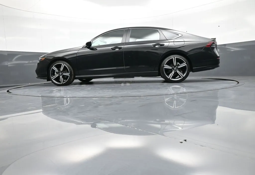 2025 Honda Accord Hybrid Sport - Photo 32