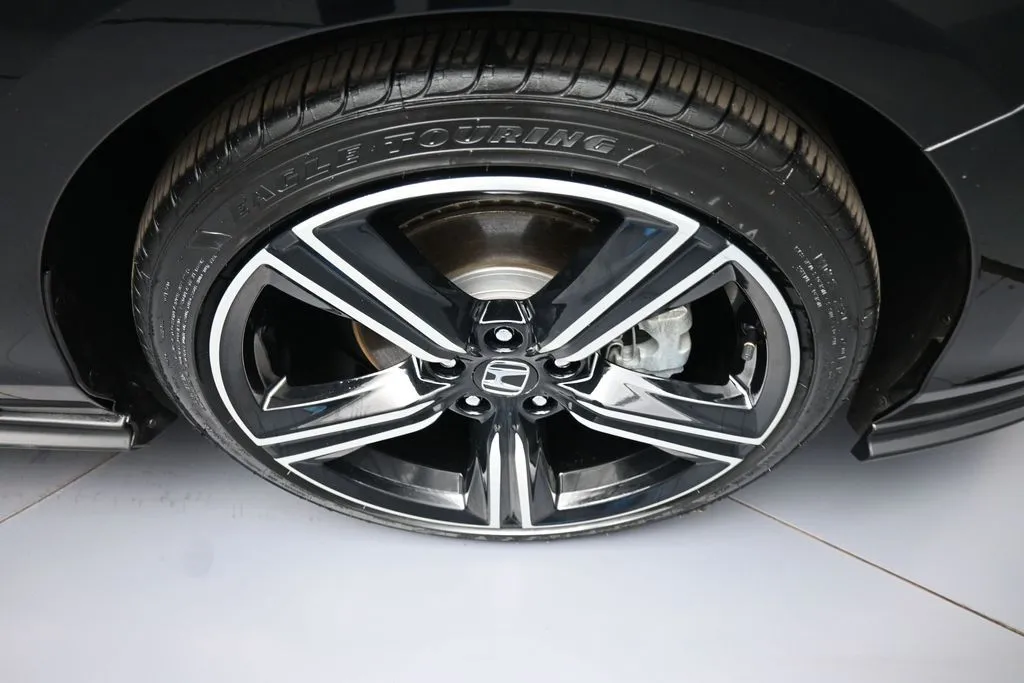2025 Honda Accord Hybrid Sport - Photo 13