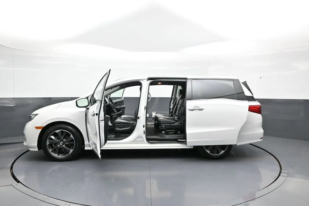 2024 Honda Odyssey Elite - Photo 47