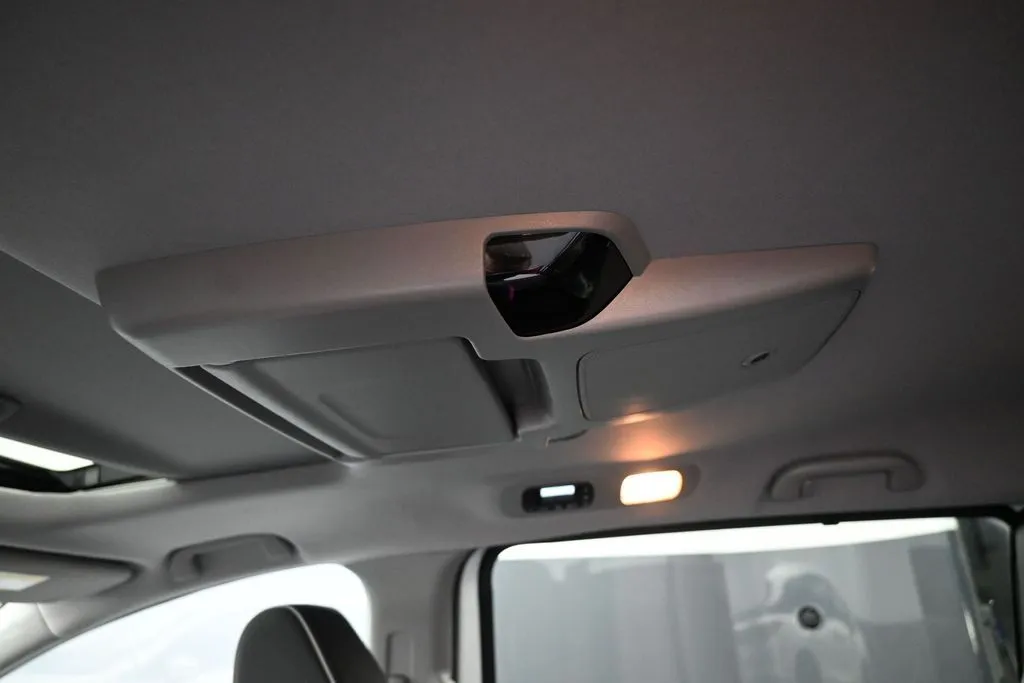 2024 Honda Odyssey Elite - Photo 22