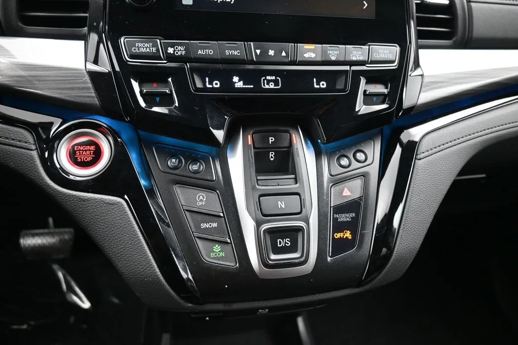 2024 Honda Odyssey Elite - Photo 17