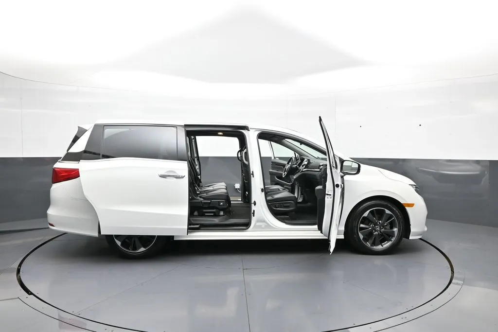 2024 Honda Odyssey Elite - Photo 46