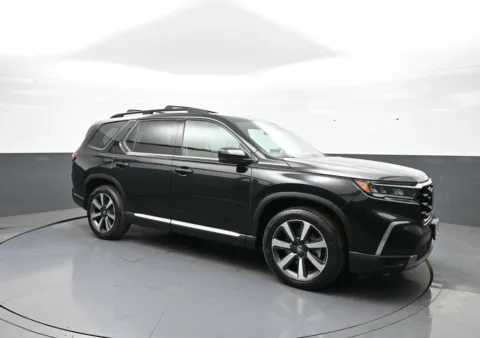Another view of 2025 Honda Pilot Touring for sale in Brooklyn, NY at Plaza Honda