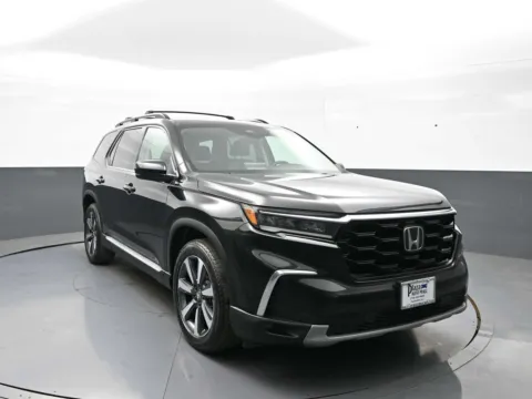 Photos of 2025 Honda Pilot Touring for sale in Brooklyn, NY at Plaza Honda