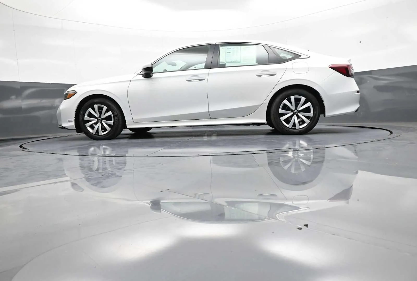 2025 Honda Civic LX - Photo 31