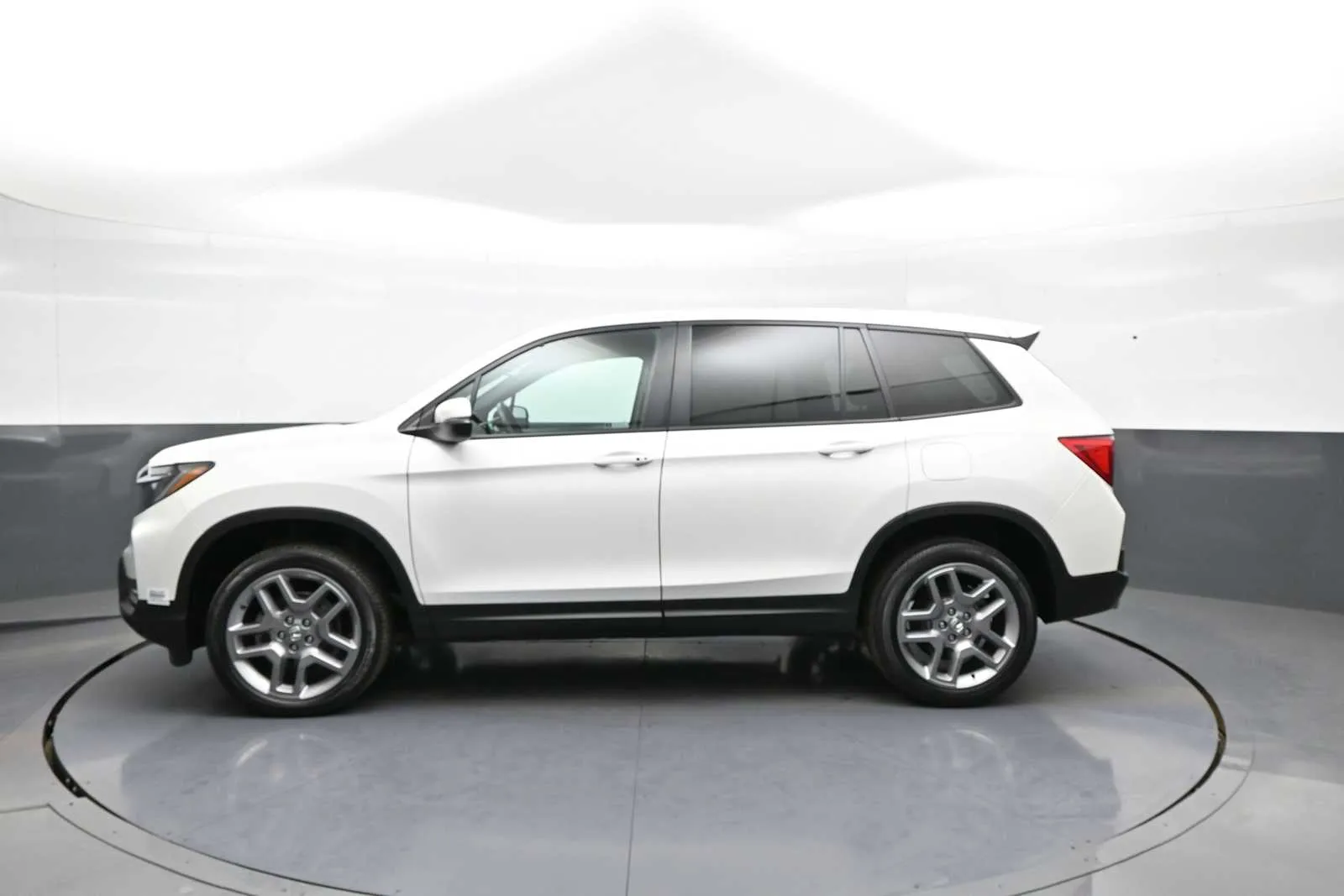 2023 Honda Passport EX-L - Photo 9