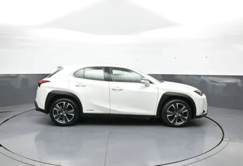 More photos of 2021 Lexus UX 250h at Plaza Honda, NY