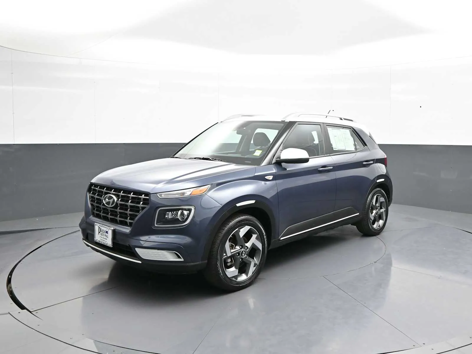 Blue 2024 Hyundai Venue Limited for sale in Brooklyn, NY