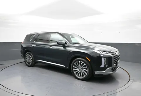 More photos of 2024 Hyundai Palisade Calligraphy at Plaza Honda, NY