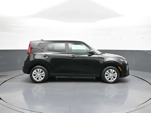More photos of 2022 Kia Soul LX at Plaza Honda, NY