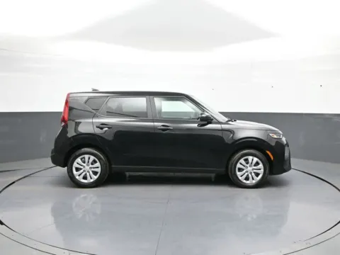 More photos of 2022 Kia Soul LX at Plaza Honda, NY