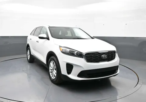 Another view of 2020 Kia Sorento LX V6 for sale in Brooklyn, NY at Plaza Honda