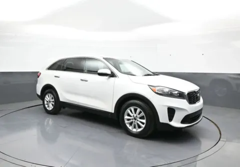 More photos of 2020 Kia Sorento LX V6 at Plaza Honda, NY