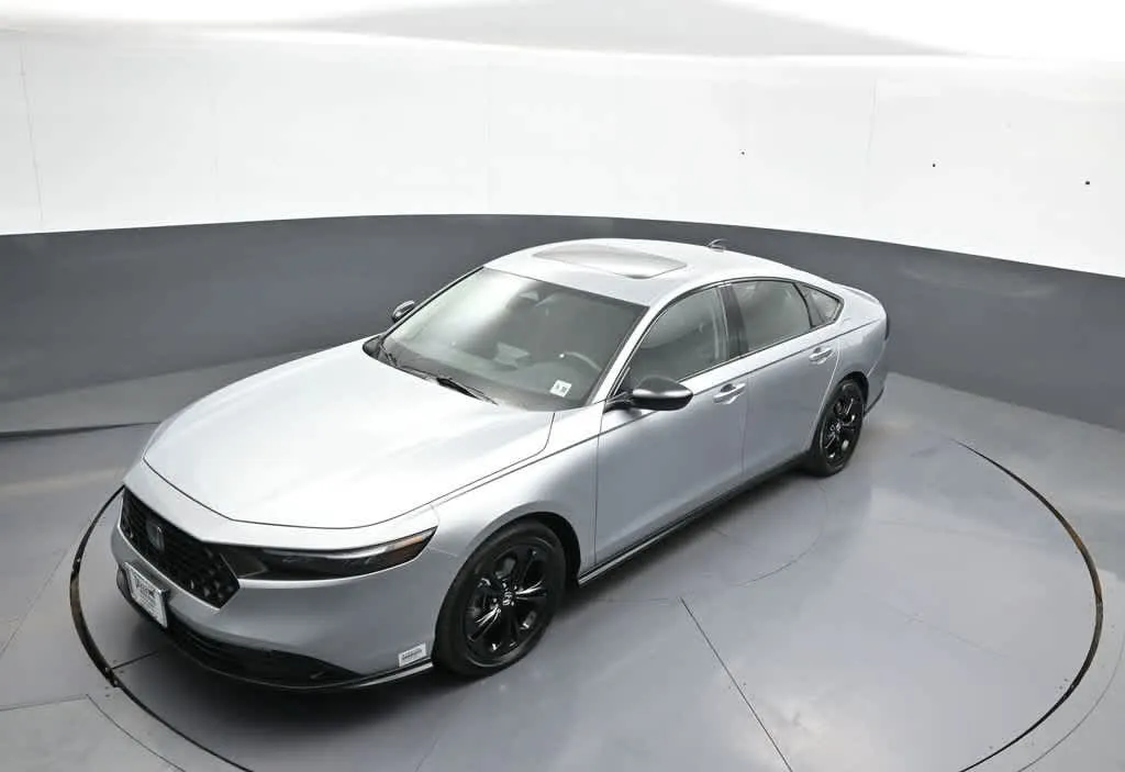 2025 Honda Accord SE - Photo 43
