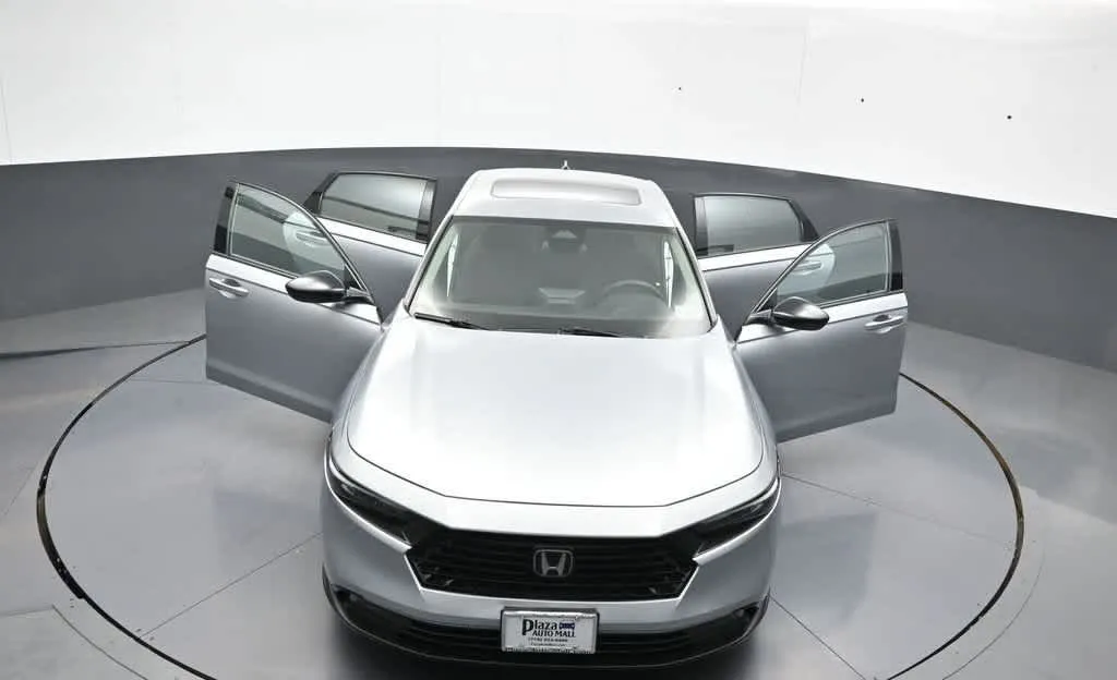 2025 Honda Accord SE - Photo 56