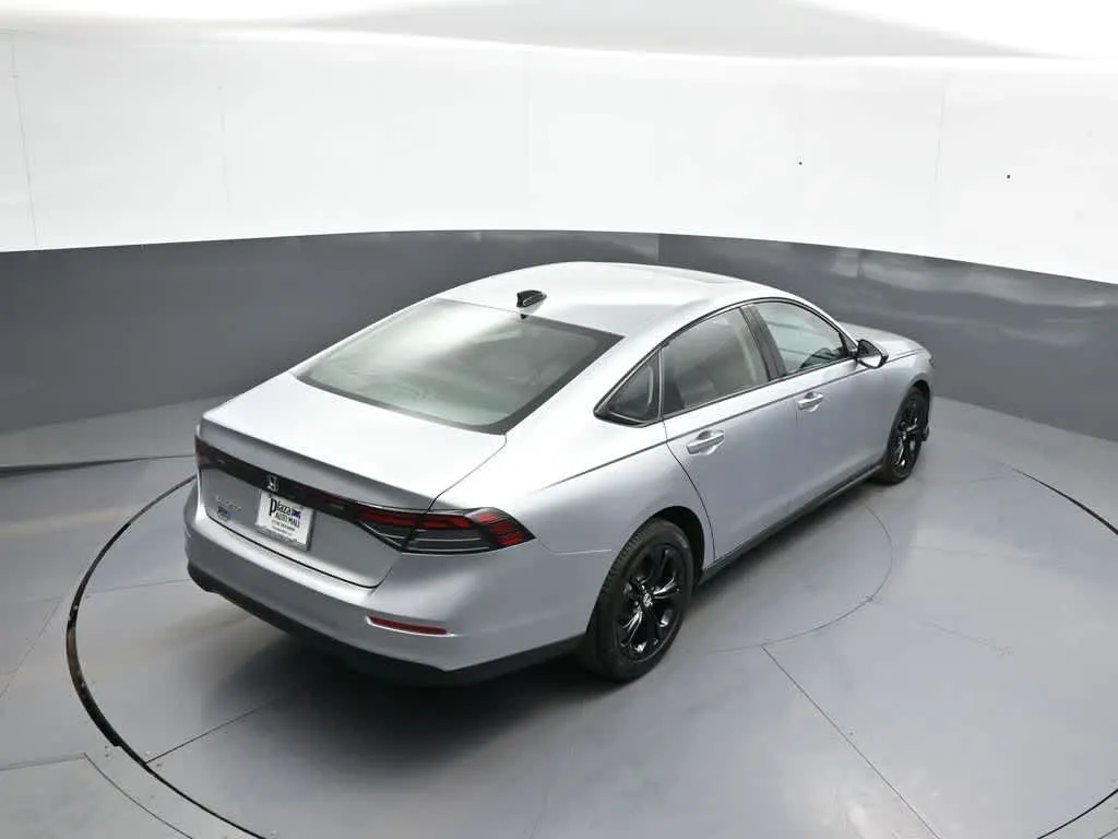 2025 Honda Accord SE - Photo 47