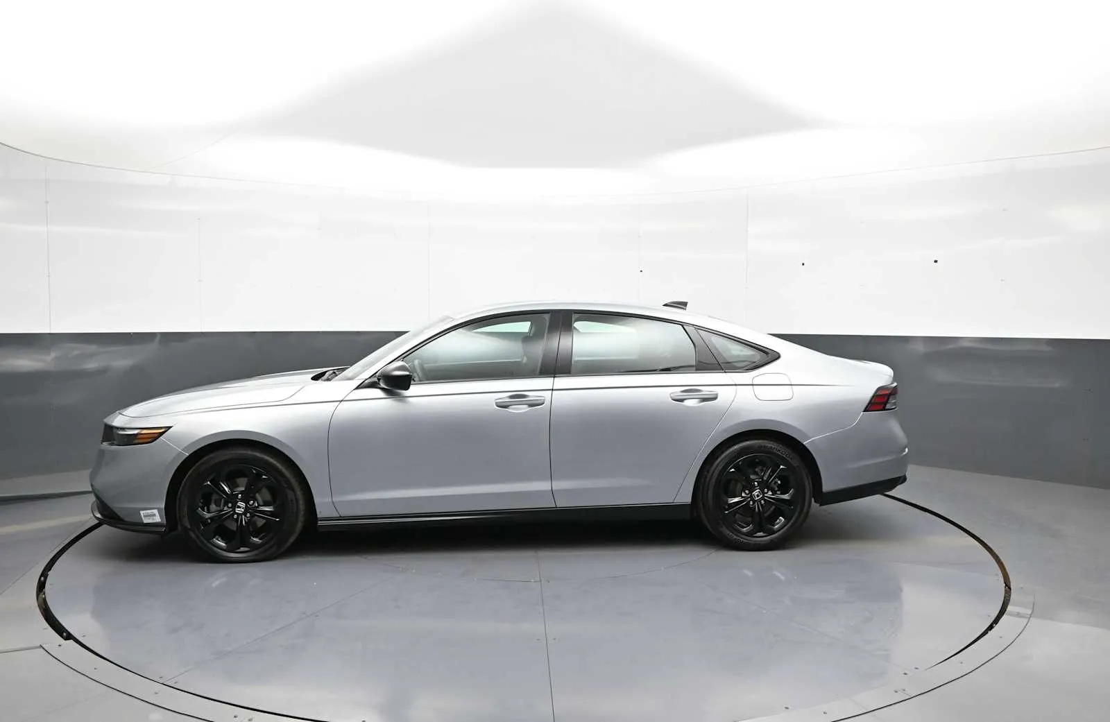 2025 Honda Accord SE - Photo 11