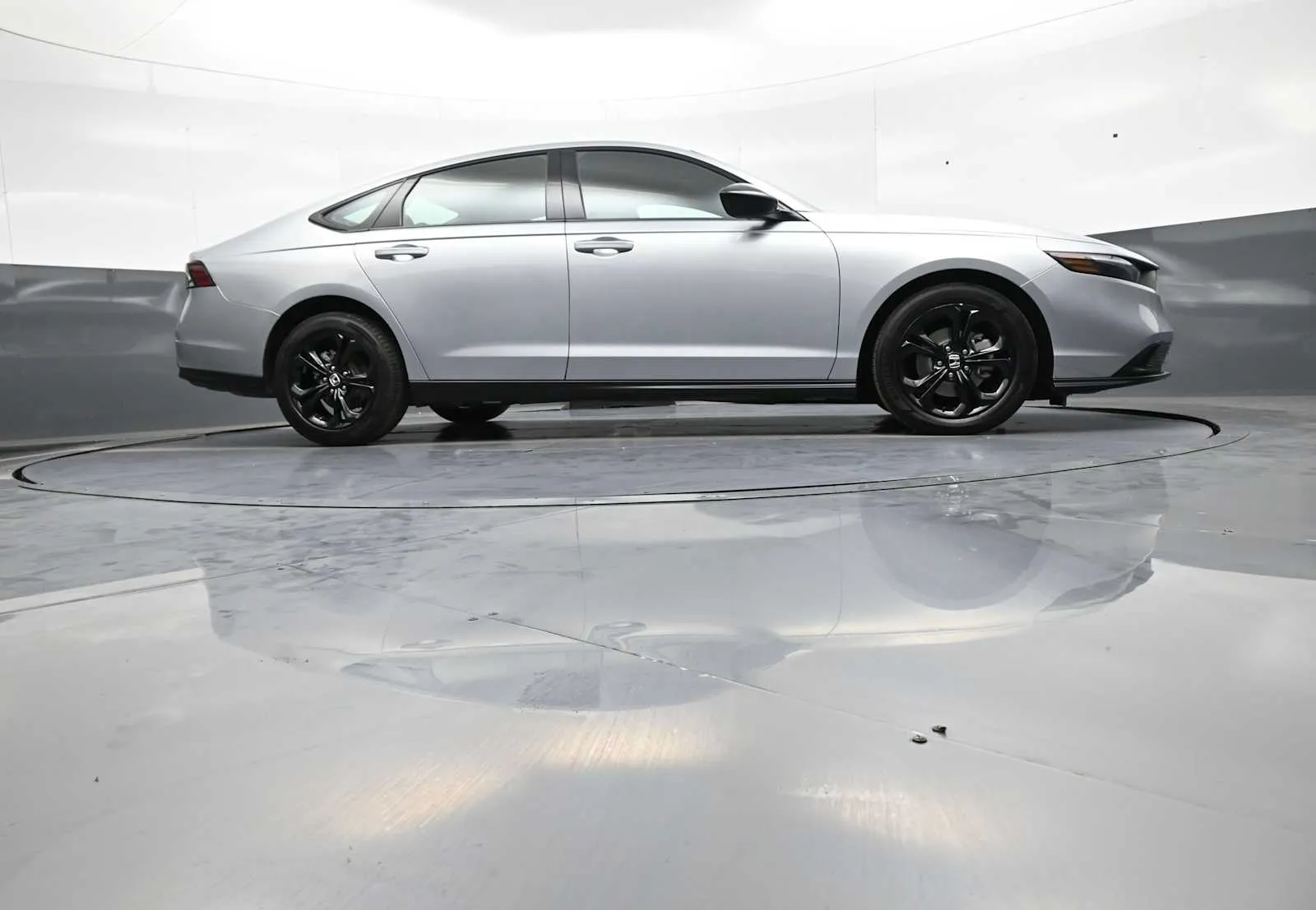 2025 Honda Accord SE - Photo 35