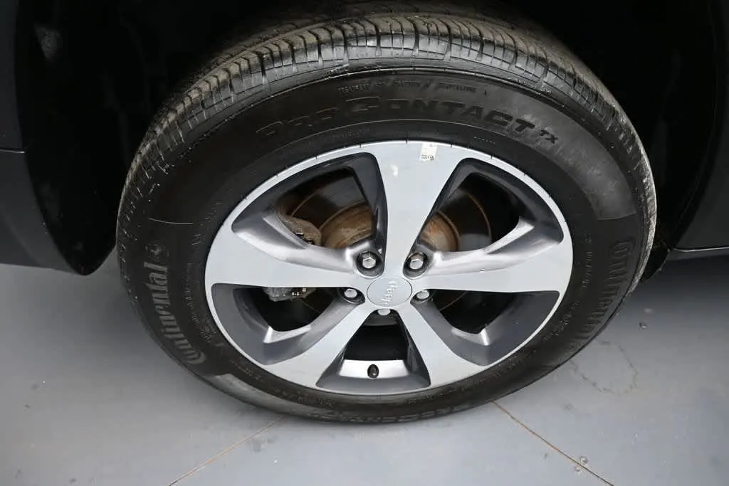 Photo 12