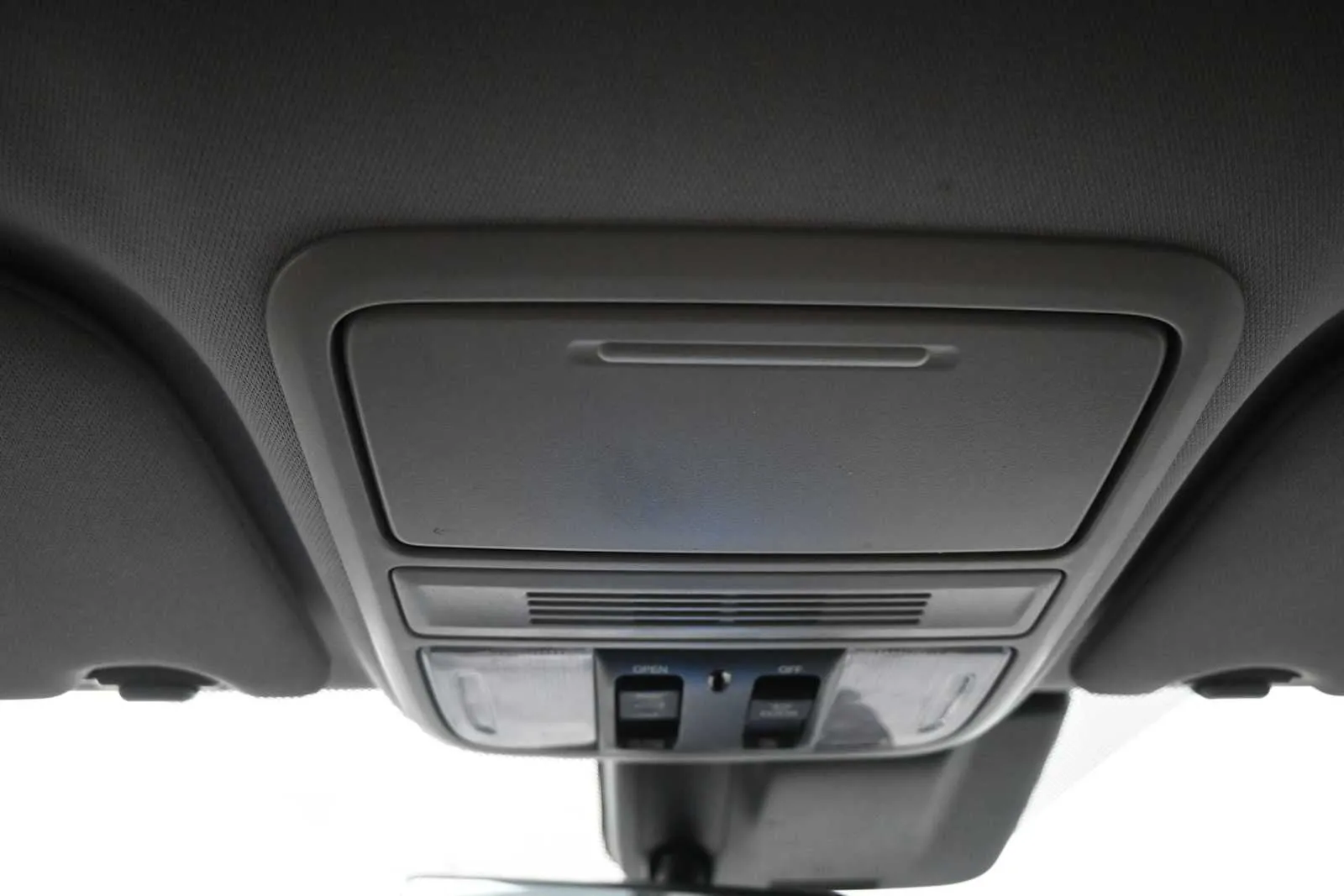 2019 Honda Odyssey EX-L - Photo 18