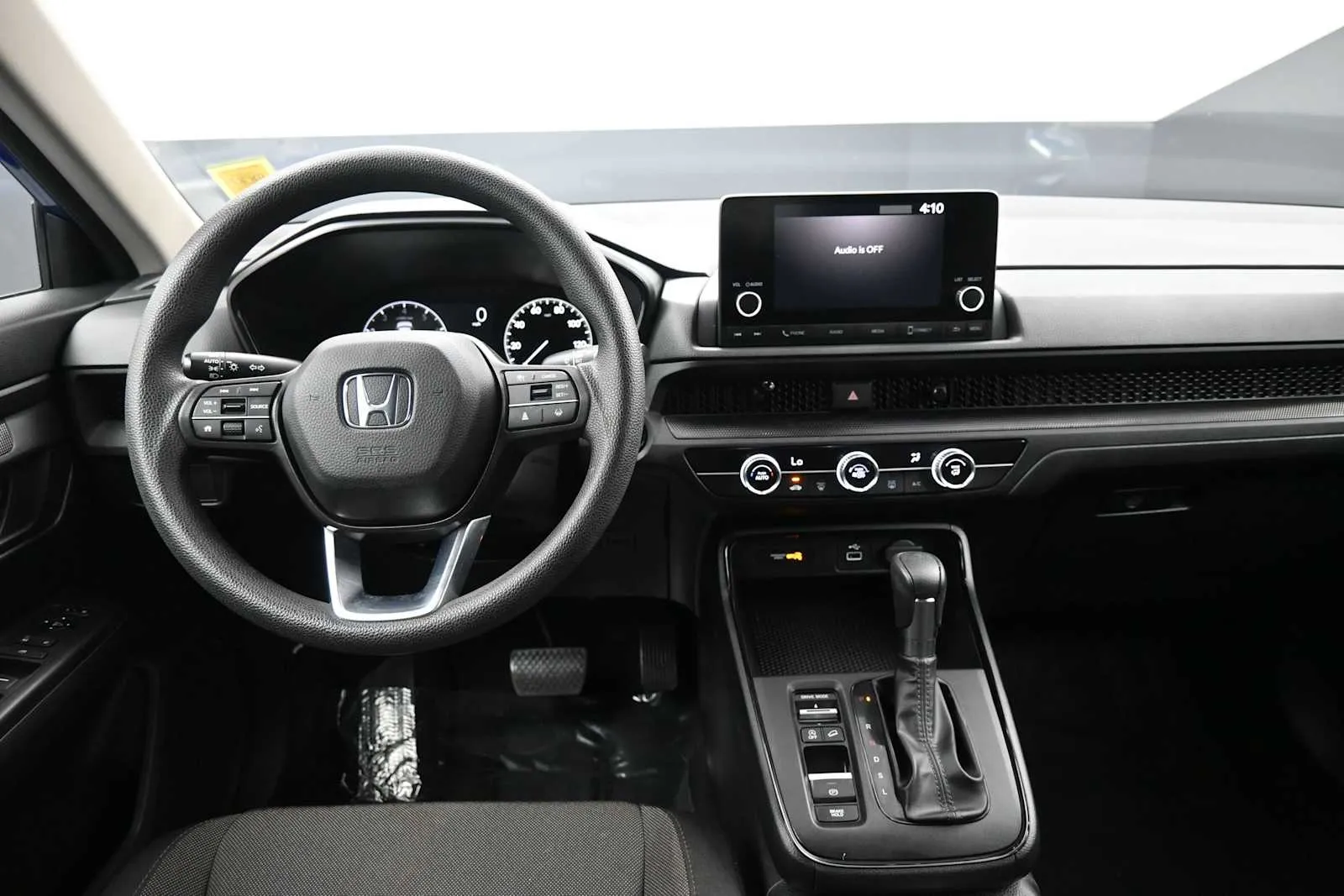 2024 Honda CR-V LX - Photo 18
