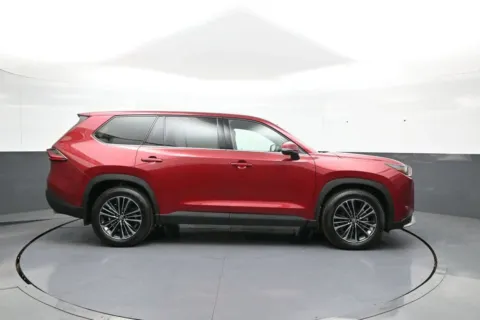 More photos of 2026 Toyota Grand Highlander Hybrid MAX Platinum at Plaza Honda, NY