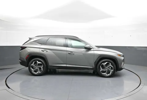 More photos of 2024 Hyundai Tucson Limited at Plaza Honda, NY