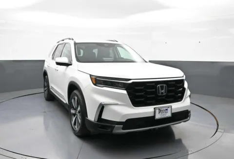 Photos of 2023 Honda Pilot Elite for sale in Brooklyn, NY at Plaza Honda