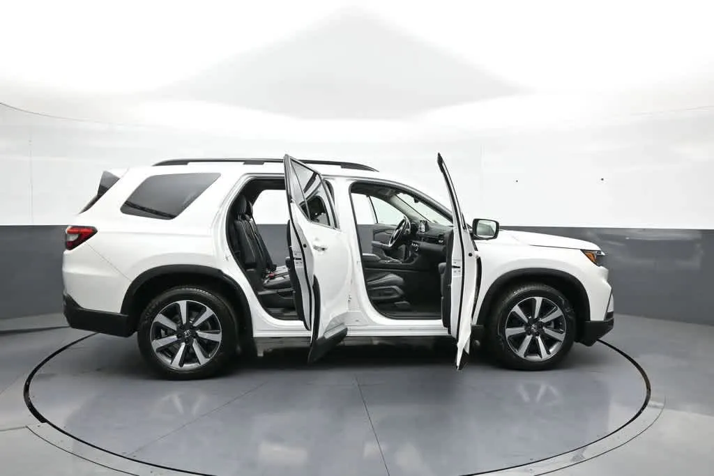 2023 Honda Pilot Elite - Photo 45