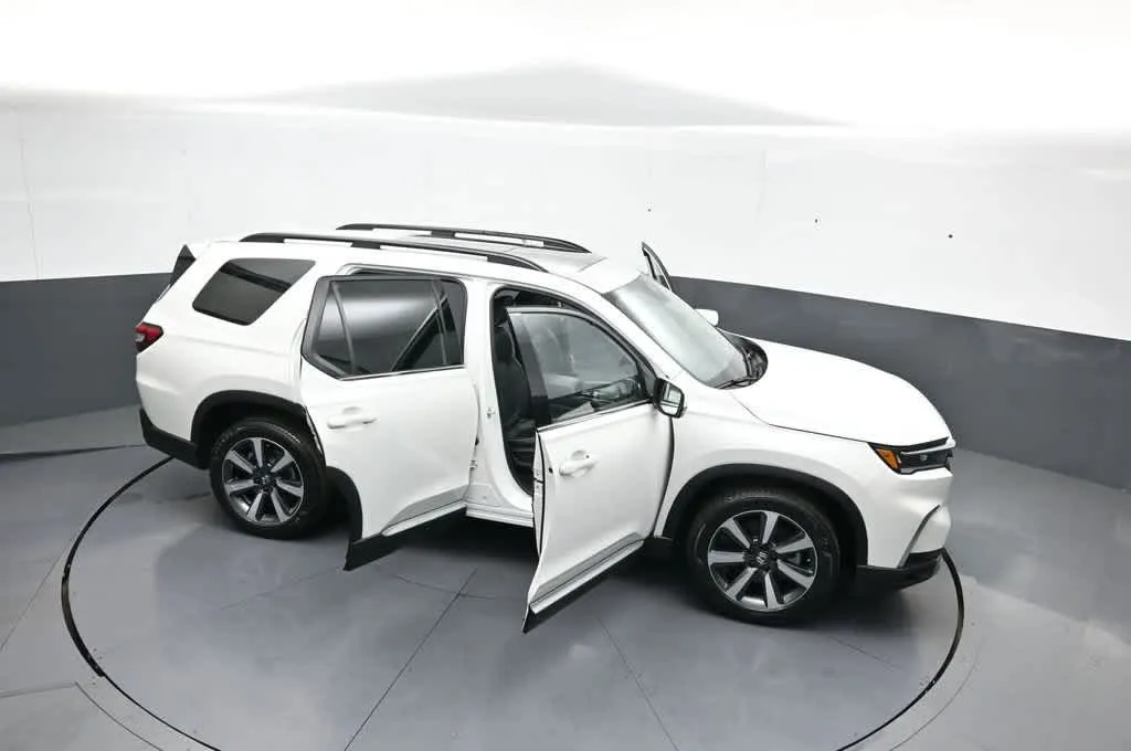 2023 Honda Pilot Elite - Photo 46