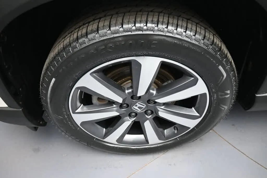 2023 Honda Pilot Elite - Photo 11
