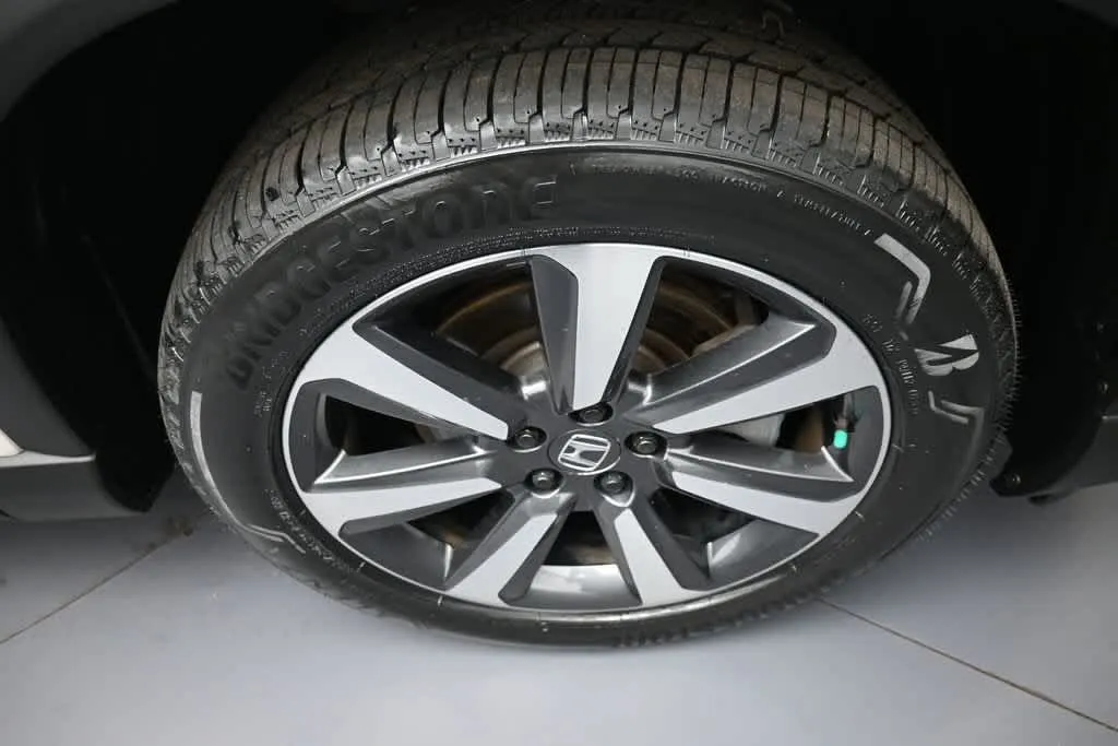 2023 Honda Pilot Elite - Photo 14