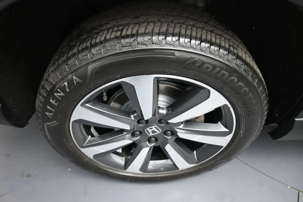 2023 Honda Pilot Elite - Photo 13