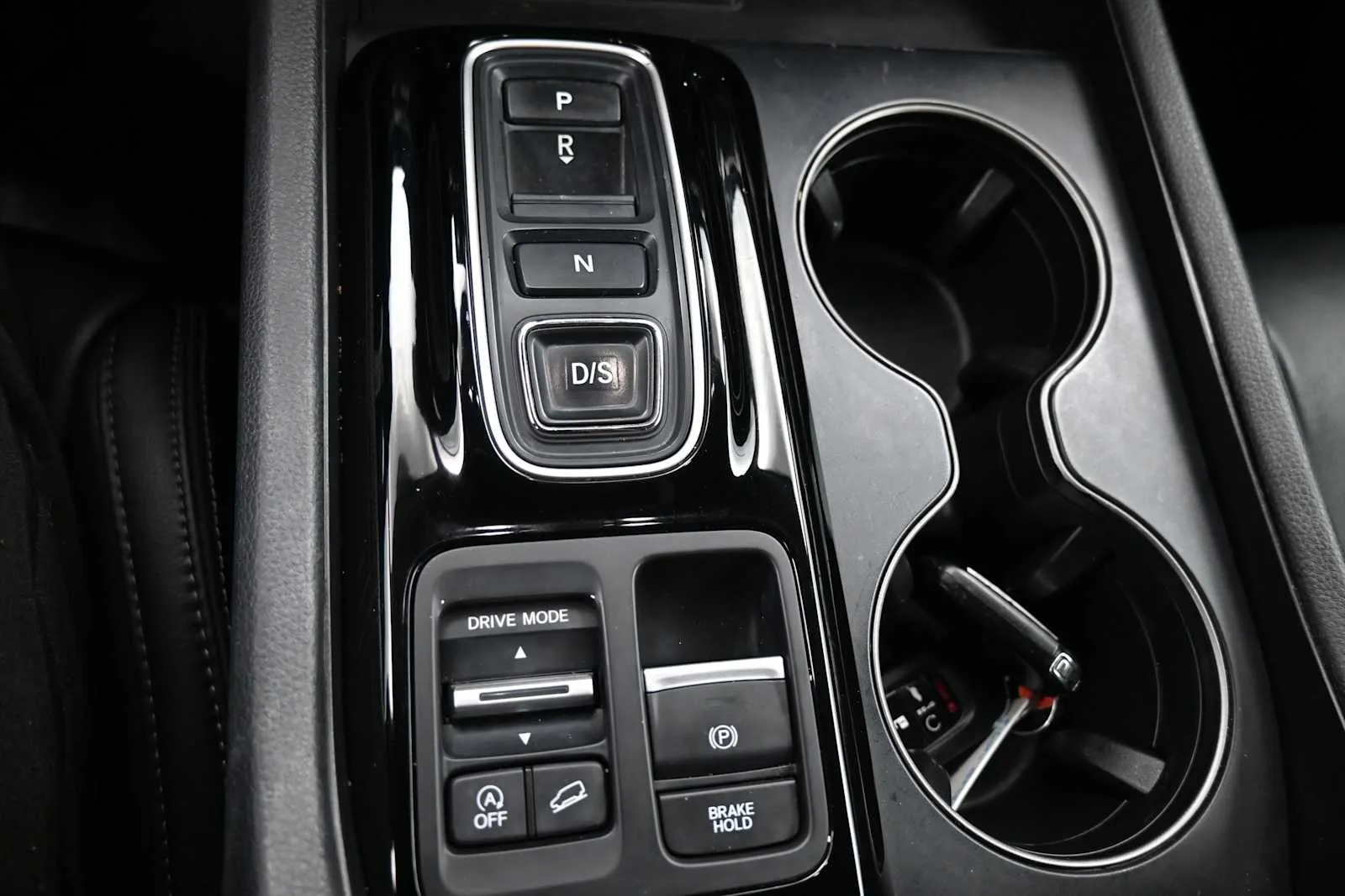 2023 Honda Pilot EX-L - Photo 16