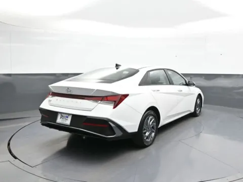 More photos of 2024 Hyundai Elantra SEL at Plaza Honda, NY