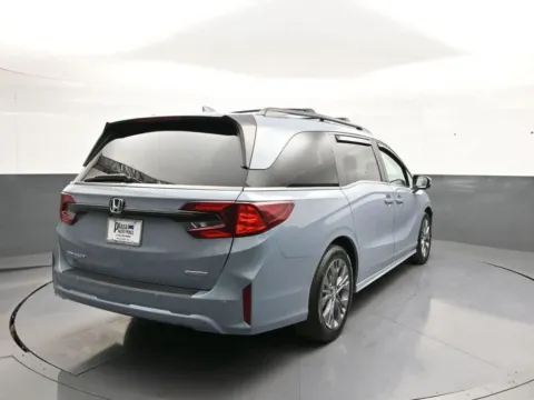 More photos of 2025 Honda Odyssey Touring at Plaza Honda, NY