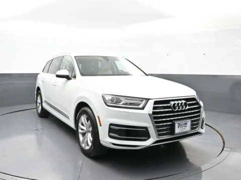 Another view of 2019 Audi Q7 SE Premium for sale in Brooklyn, NY at Plaza Honda