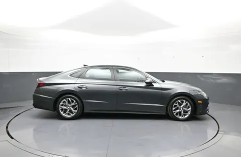 More photos of 2023 Hyundai Sonata SEL at Plaza Honda, NY