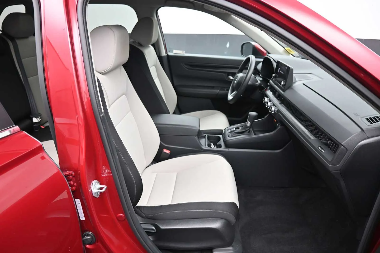 2025 Honda CR-V LX - Photo 23