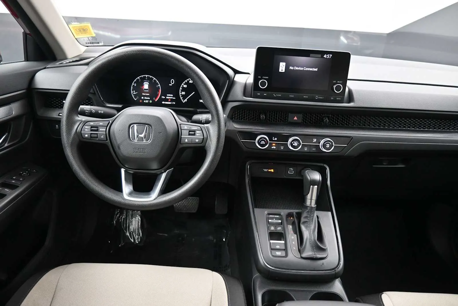 2025 Honda CR-V LX - Photo 18
