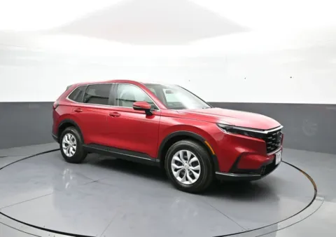 More photos of 2025 Honda CR-V LX at Plaza Honda, NY