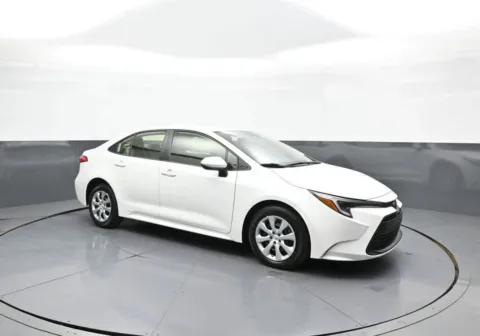 More photos of 2023 Toyota Corolla Hybrid LE at Plaza Honda, NY