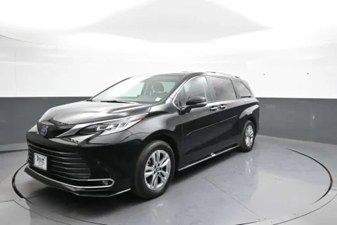 Black 2024 Toyota Sienna Limited for sale in Brooklyn, NY