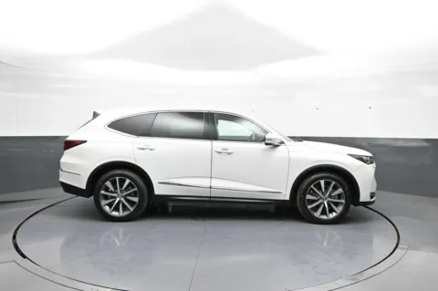 More photos of 2025 Acura MDX w/Technology Package at Plaza Honda, NY