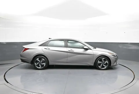 More photos of 2023 Hyundai Elantra SEL at Plaza Honda, NY