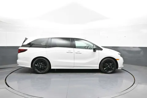 More photos of 2024 Honda Odyssey Sport at Plaza Honda, NY
